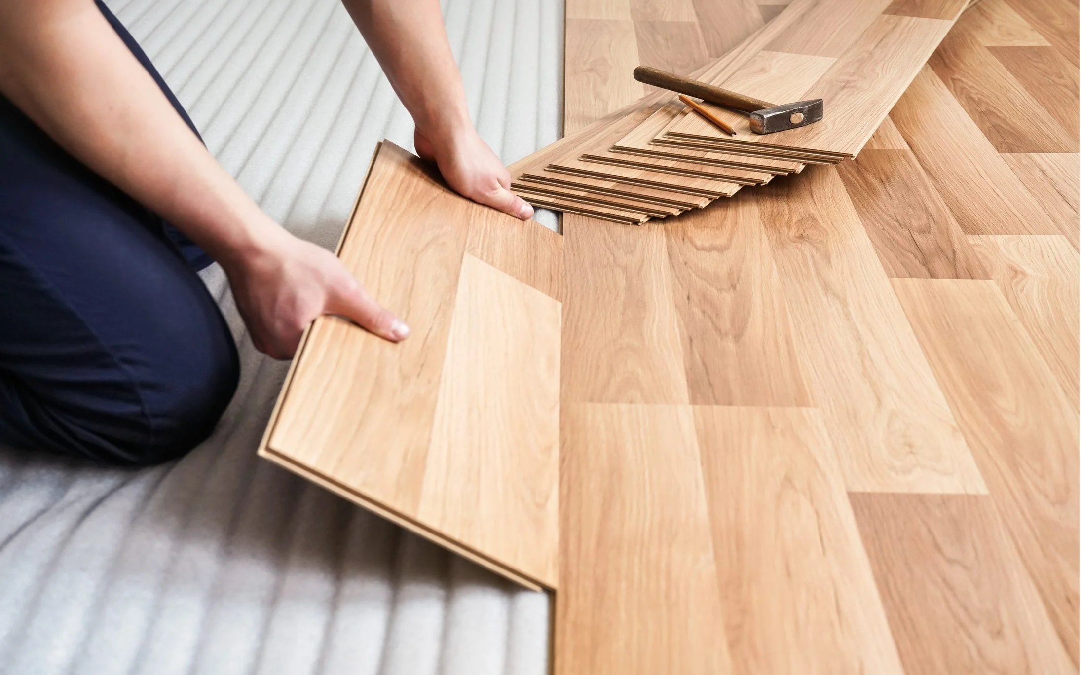 Vinyl vs. Laminate vs. Linoleum